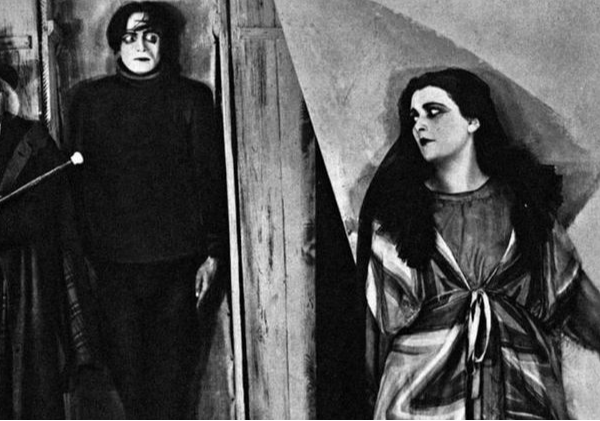 El gabinete del Dr. Caligari: Cine en el Centro de Extensión UC