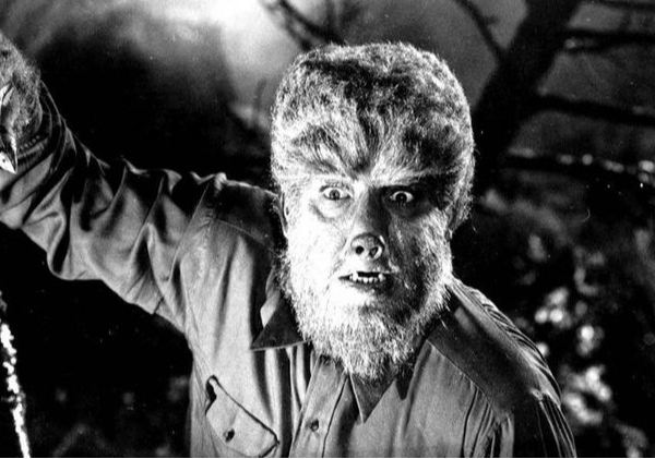 El hombre lobo: Cine en el Centro de Extensión UC